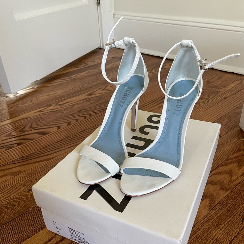 Schutz Cadley-Lee Nappa Sandal - White - Size 6